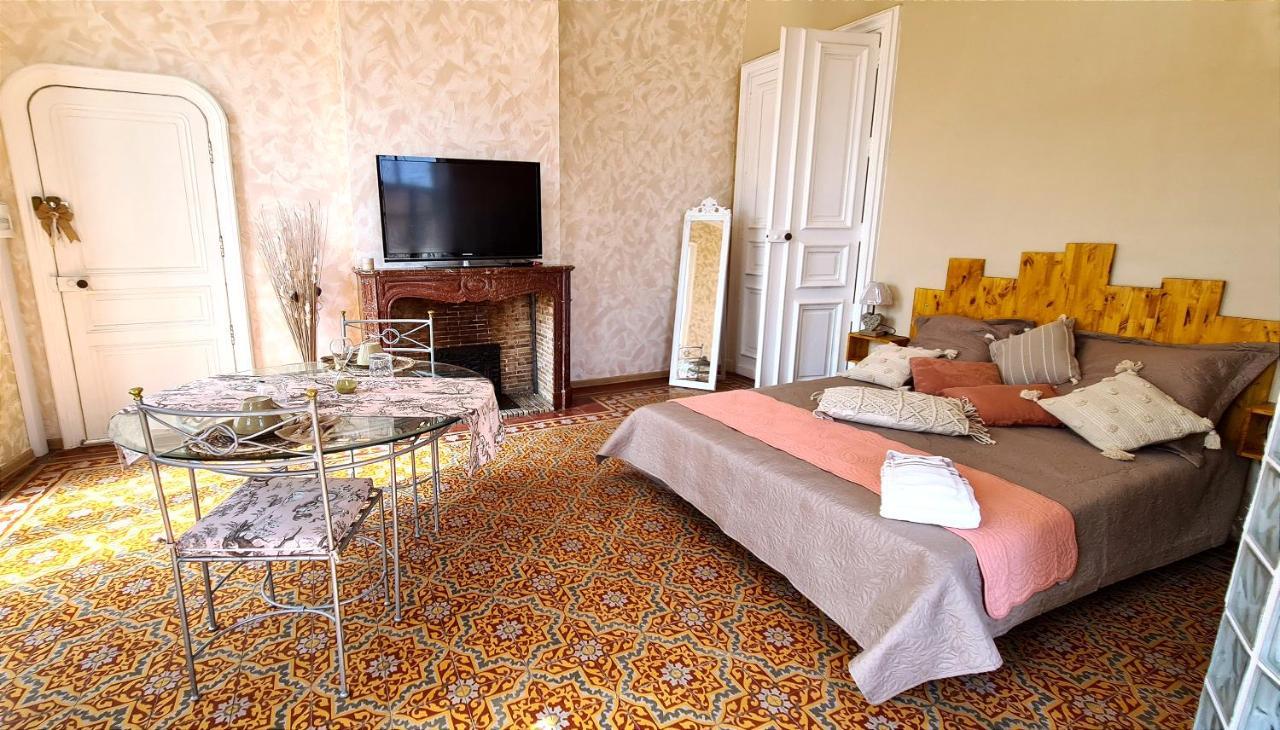 Bed and Breakfast Chez Dedou Et Madou Florensac Экстерьер фото