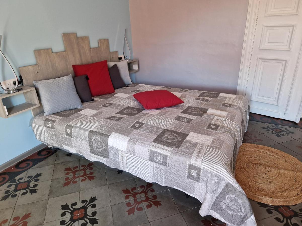 Bed and Breakfast Chez Dedou Et Madou Florensac Экстерьер фото